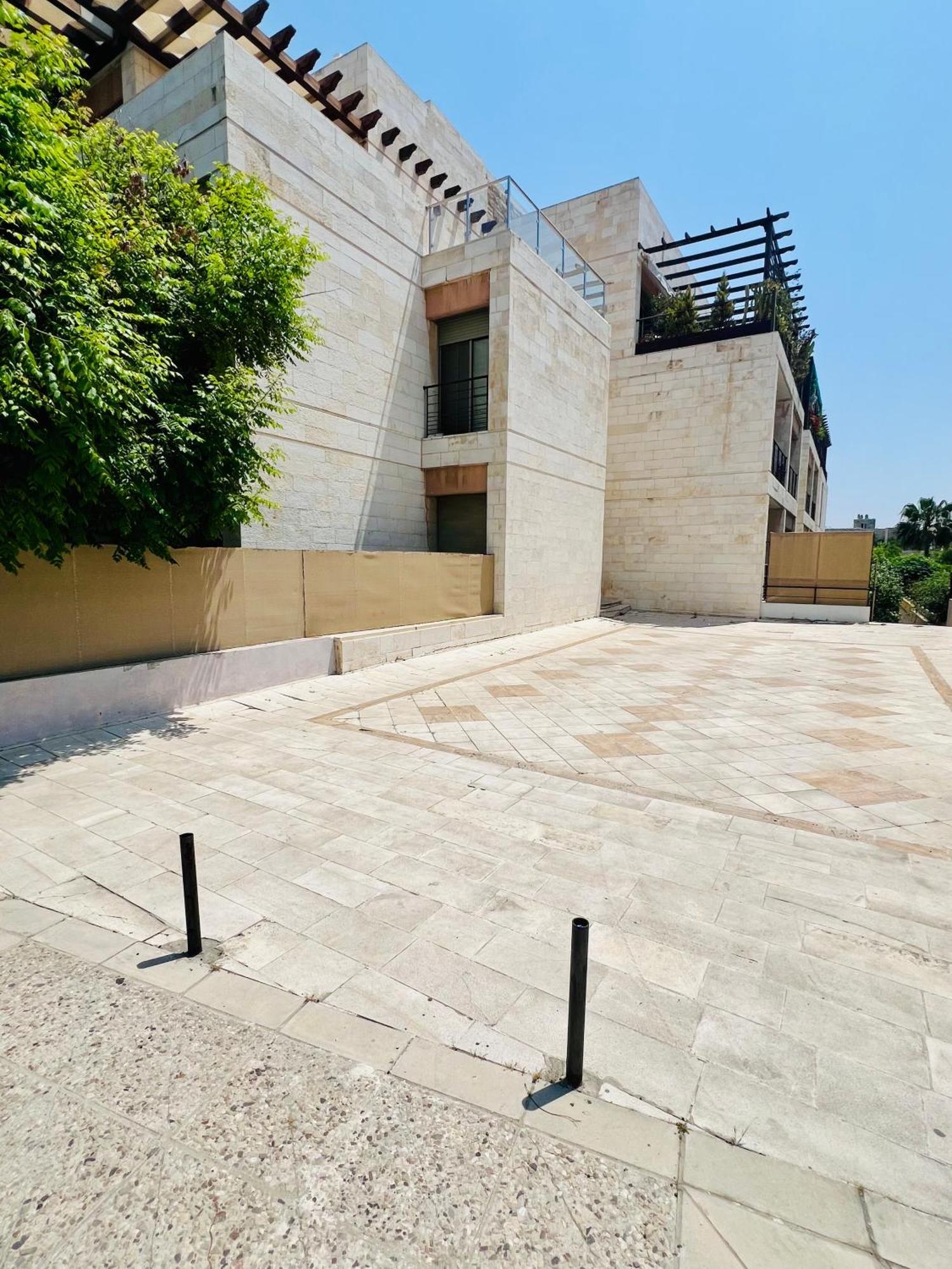 2- Bedroom Apartment In The Heart Of Amman Exterior photo